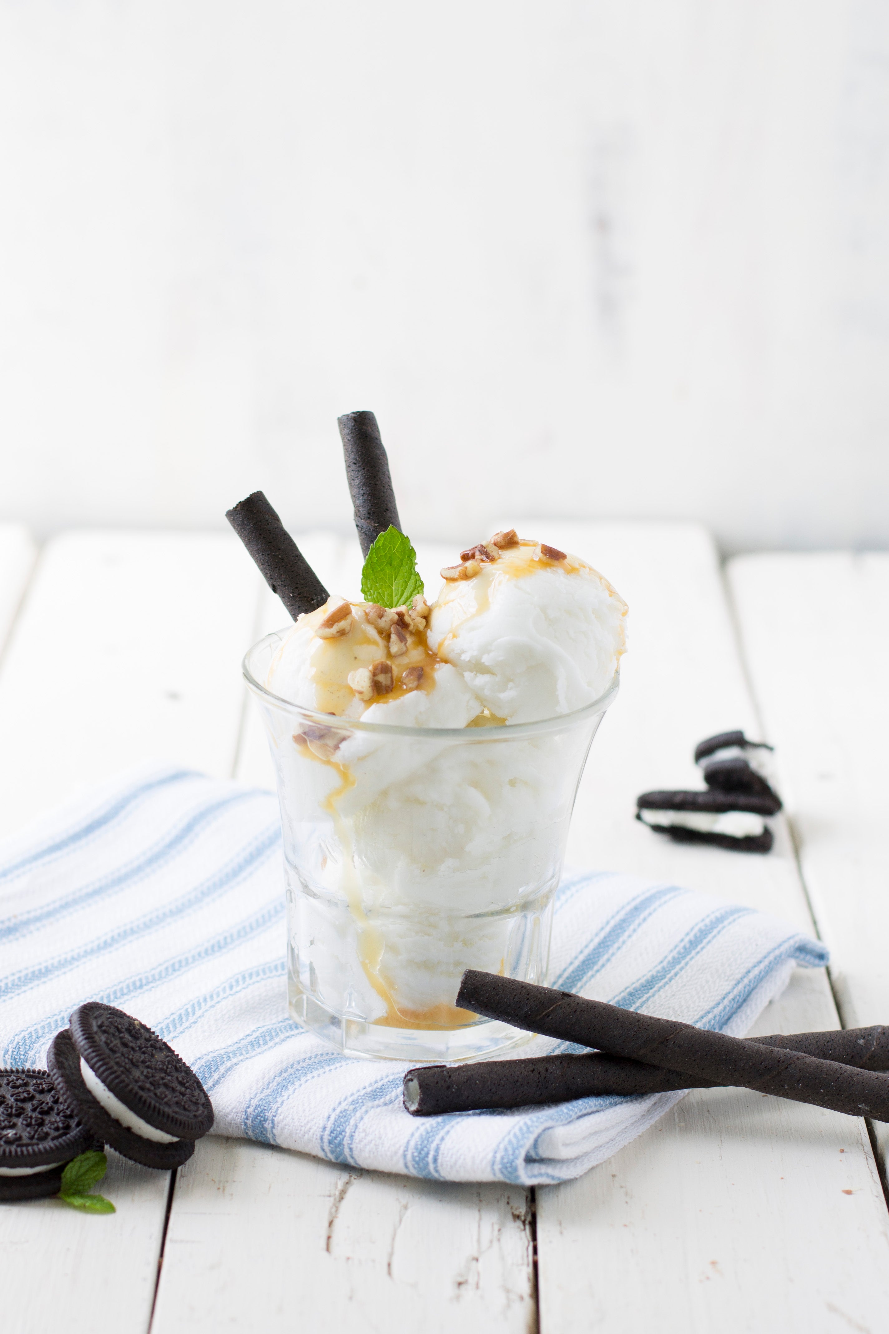 Dolcetto Wafer Rolls - Cookies & Cream 12 oz